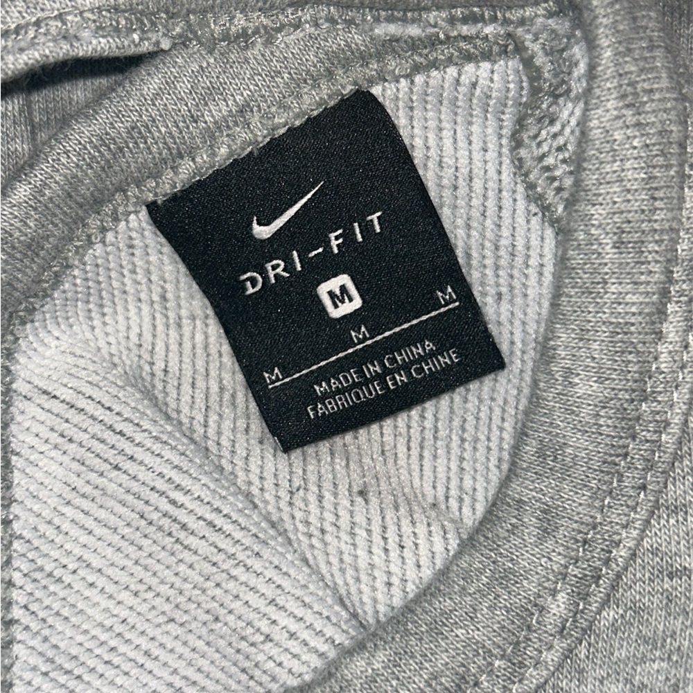 Nike DRI-Fit Gray Crew Neck Sweater Soft Knit Relaxed Fit - Picture 4 of 7